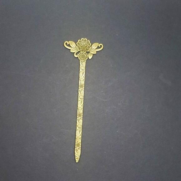 Engraved antique bronze hair chopstick bun holder styling tool - Picture 1 of 2